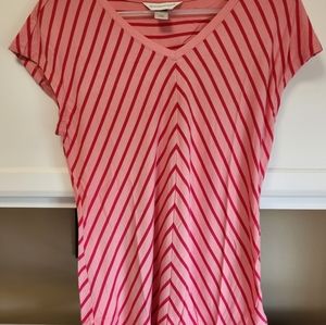 Christopher & Banks Chevron Stripe Short Sleeve V-Neck Tee Size Petite S>
